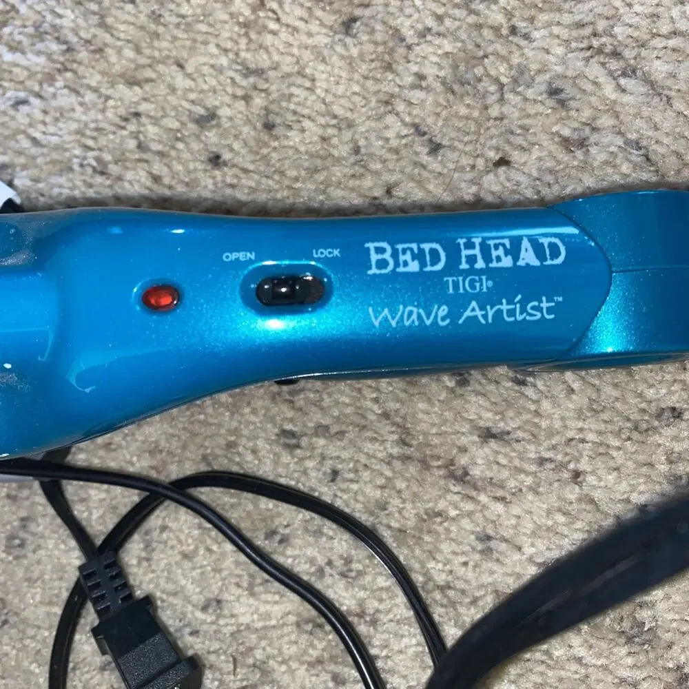 BedHead Triple Barrel Waver - Teal Blue and Silver